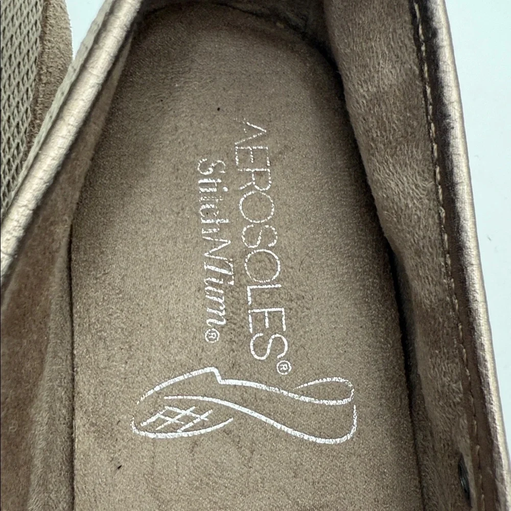 AEROSOLES Taupe Women's wedge shoe women 10 suede textile upper casual office